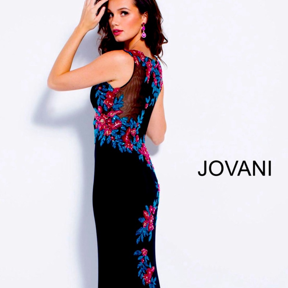 Embellished jovani size 4 gown prom/wedding